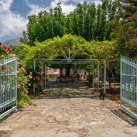 Tranquil Stone Garden House Villa Kalos Bagian luar foto