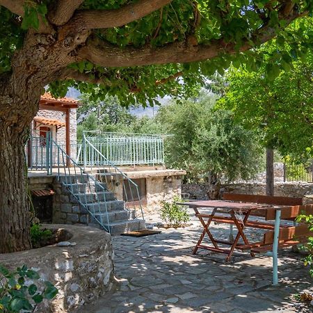 Tranquil Stone Garden House Villa Kalos Bagian luar foto